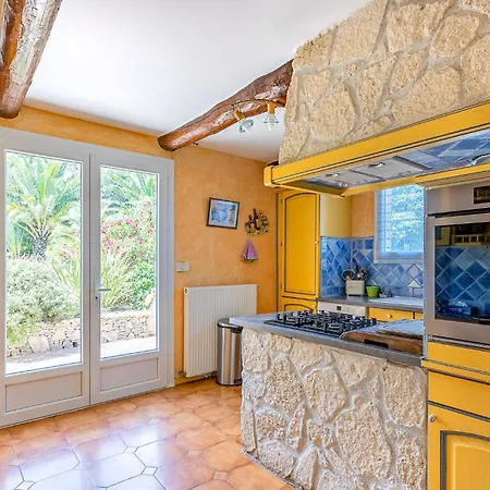 Pet Friendly In بيت للعطل Roujan