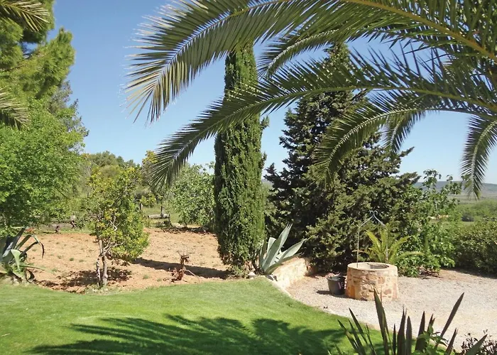 Pet Friendly In * Roujan