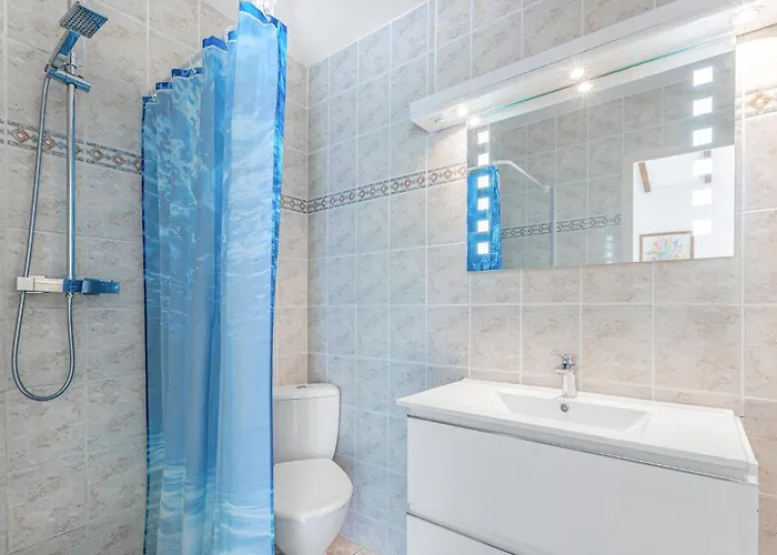 Pet Friendly In Roujan